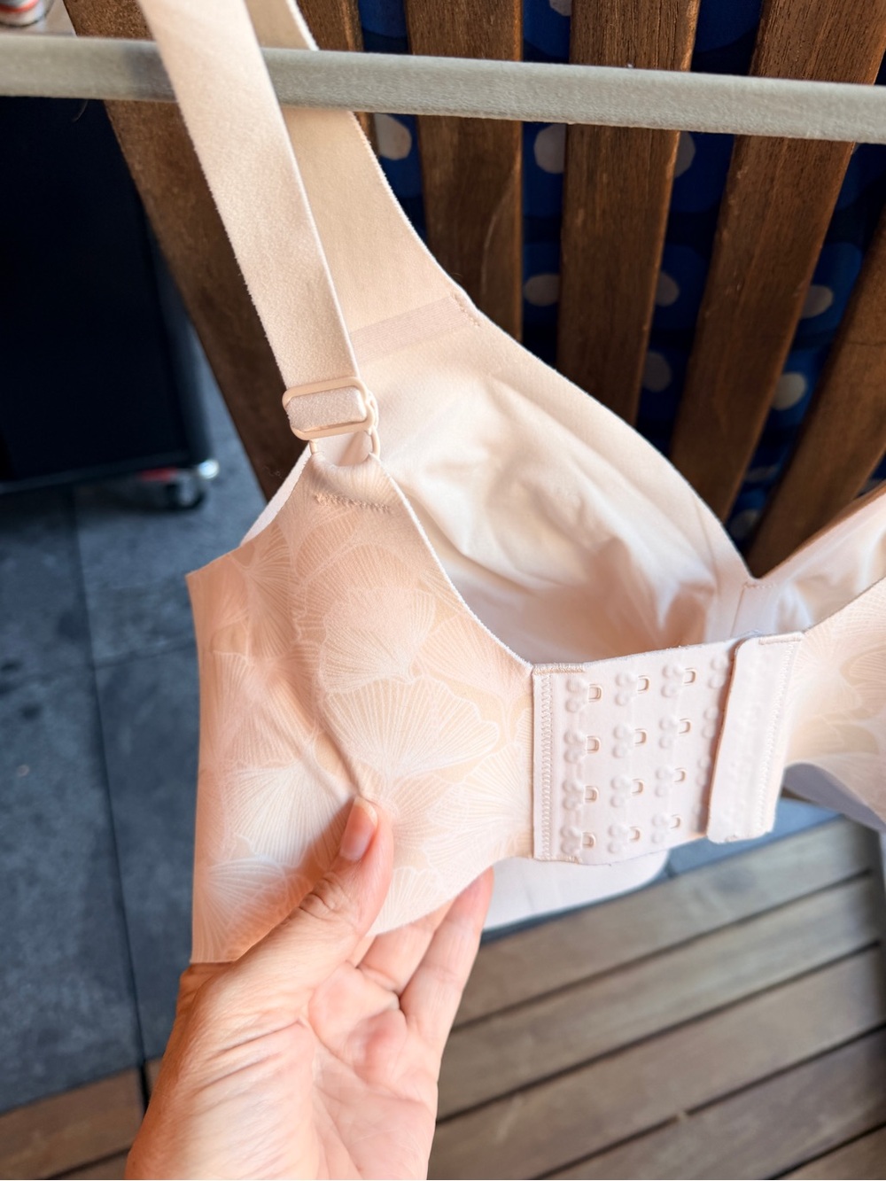 Beyond Bra - Light Peach Full-Coverage Seamless Bra for Women - Picture 6 of 8